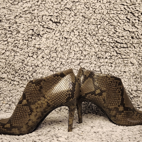 CALVIN KLEIN Python Heel Ankle Booties Open Toe Asymmetrical Booties Women 7.5 - Picture 8 of 10